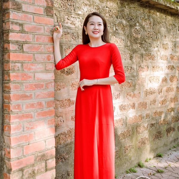 A803 bộ áo dài chiffon đỏ cổ tròn bốn tà (ĐÃ GỒM QUẦN)