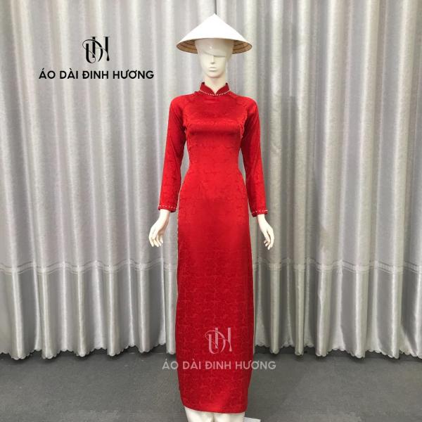 Áo dài gấm Đinh Hương 2 tà truyền thống đính ngọc cổ, tay áo và tà áo