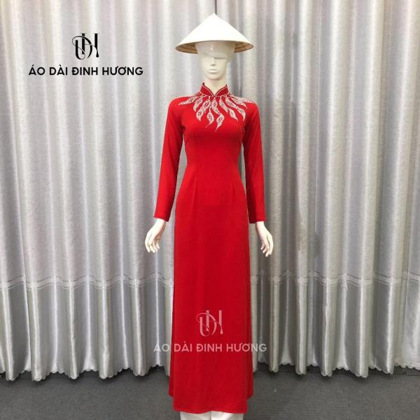 Áo dài thời trang Đinh Hương vải chiffon đỏ 4 tà truyền thống đính kết đá và pha lê trắng